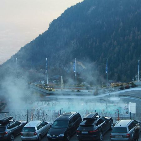 Appartement Dans Le Centre Thermal Les Sources Овронна Екстер'єр фото
